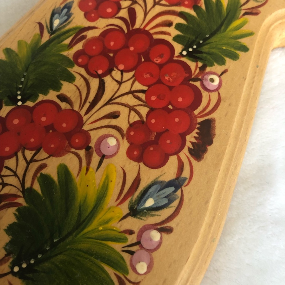 Ukrainian Decorative Cutting Board - Artist Signed Folk Art Design - Petrykivsky - Picture 3 of 9